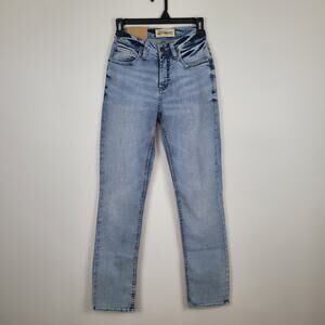 Silver Jeans Women's Straight Leg Denim in Light Blue